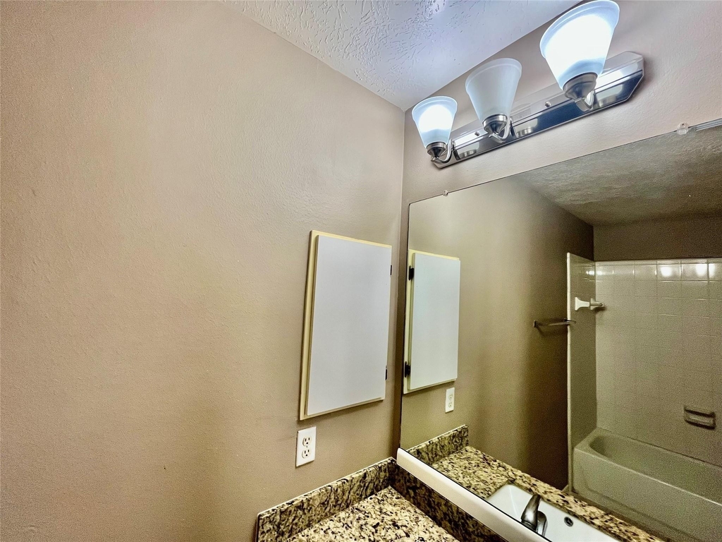 146 Skycrest Drive - Photo 8
