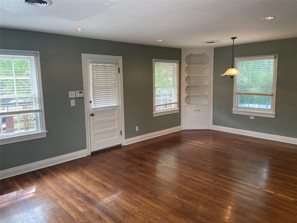 1025 Beverly Street - Photo 4