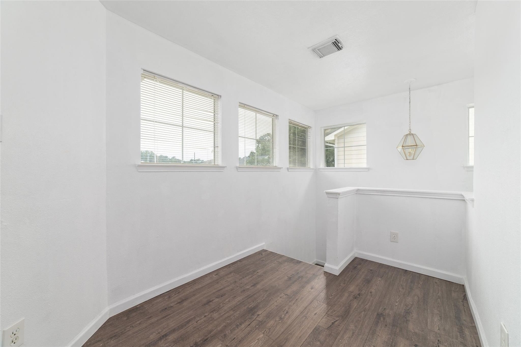 10106 Farrell Drive - Photo 9