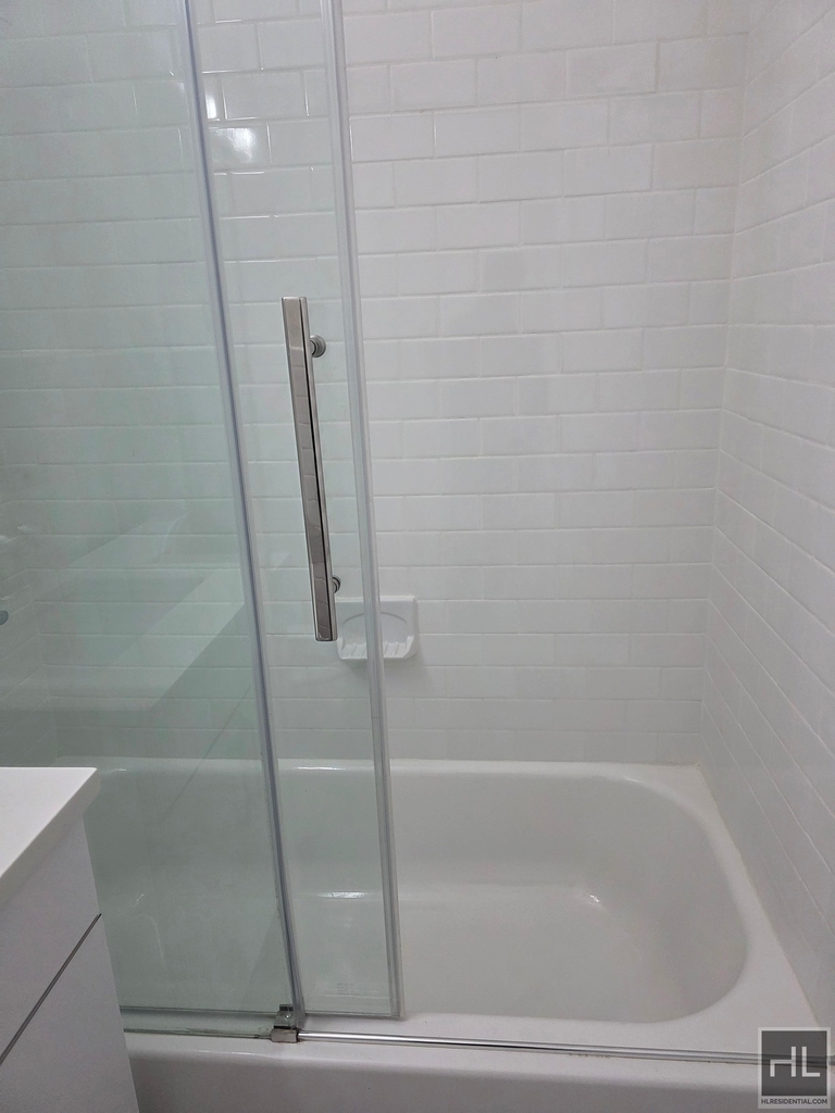 5 Avenue - Photo 8