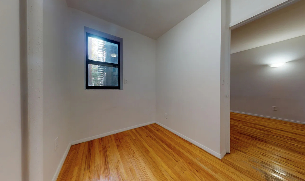 East 78th Street - Photo 7