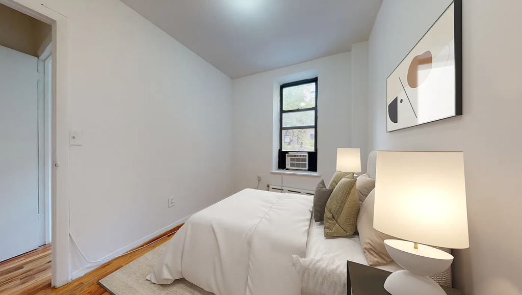 East 78th Street - Photo 3