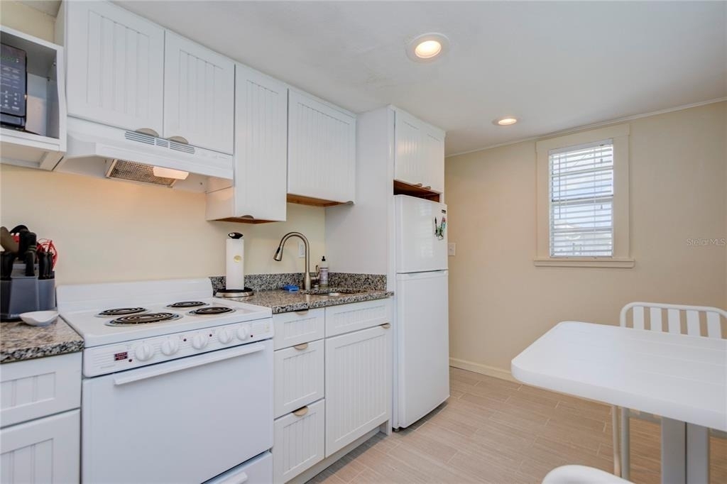 3200 W De Bazan Avenue - Photo 49