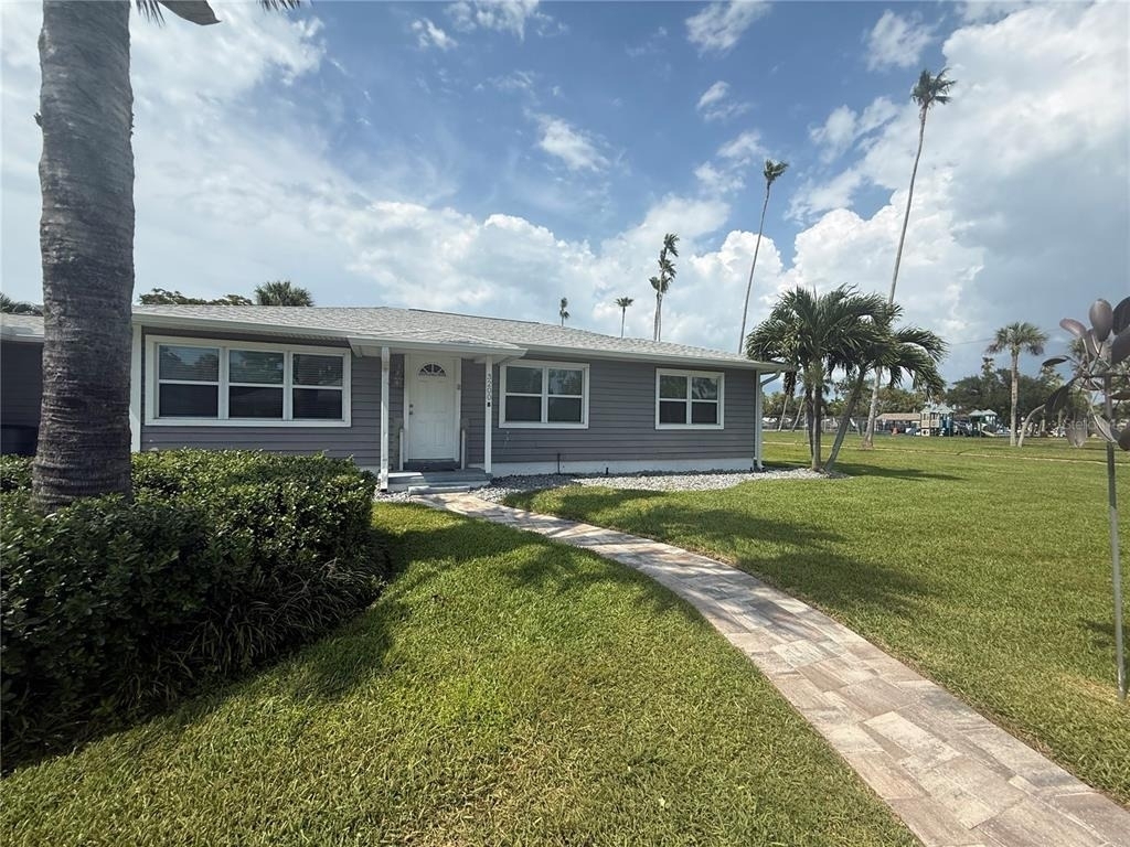 3200 W De Bazan Avenue - Photo 3