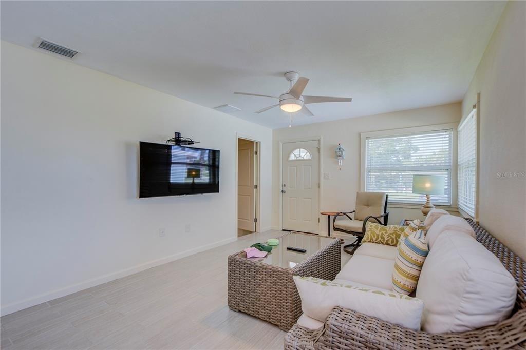 3200 W De Bazan Avenue - Photo 43