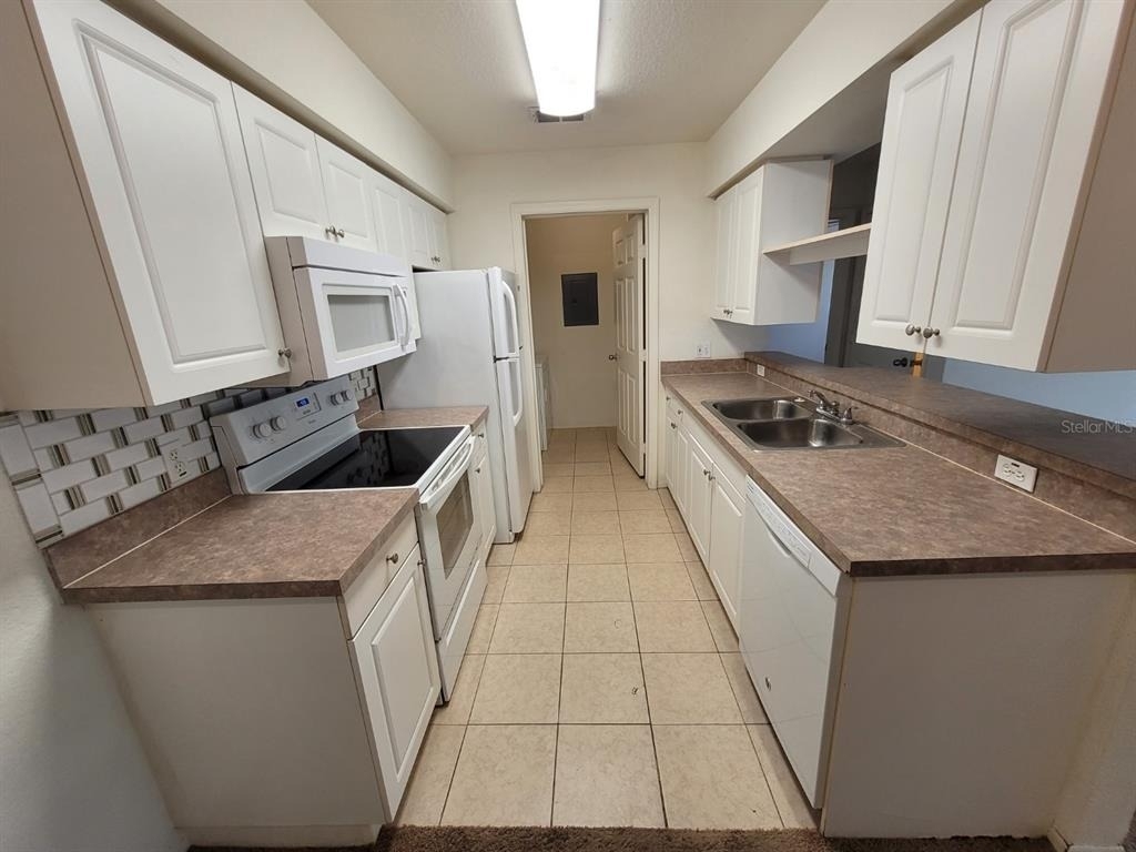 5914 Willow Ridge Drive - Photo 6