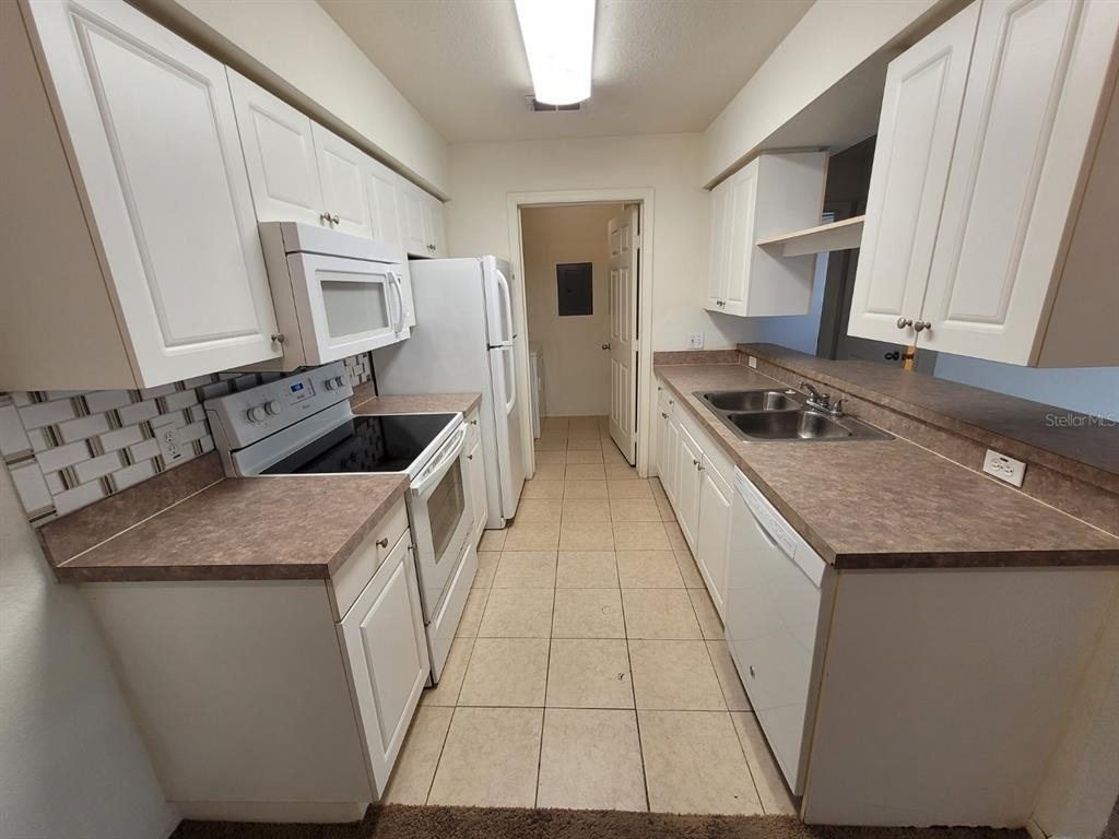 5914 Willow Ridge Drive - Photo 7