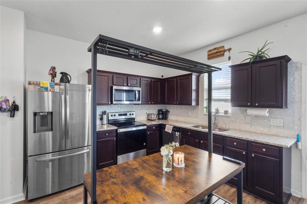 831 Sunlit Coral Street - Photo 5