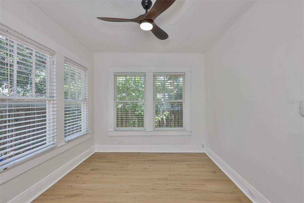 902 W Columbus Drive - Photo 19