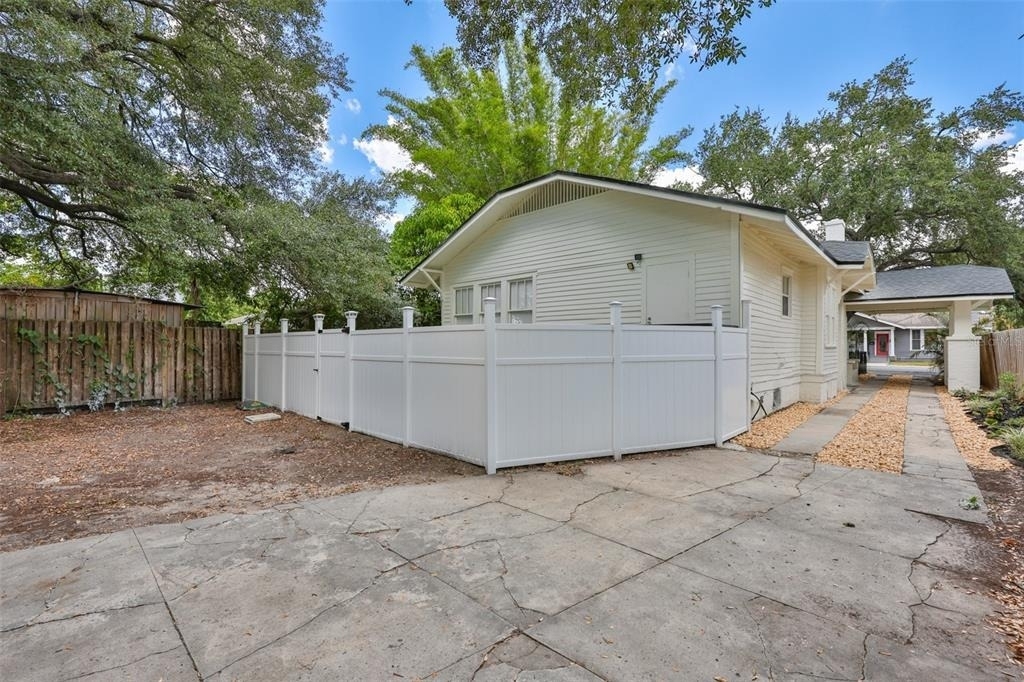 902 W Columbus Drive - Photo 14