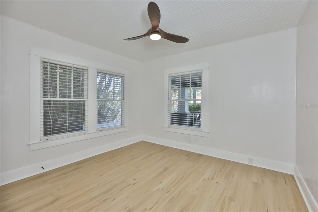 902 W Columbus Drive - Photo 22