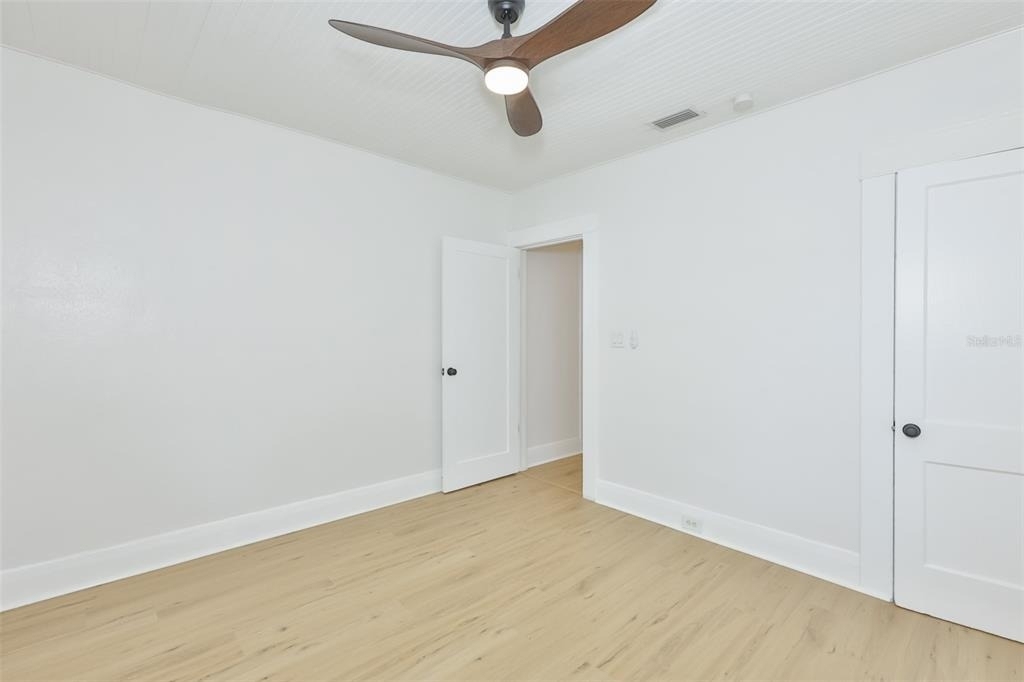 902 W Columbus Drive - Photo 1