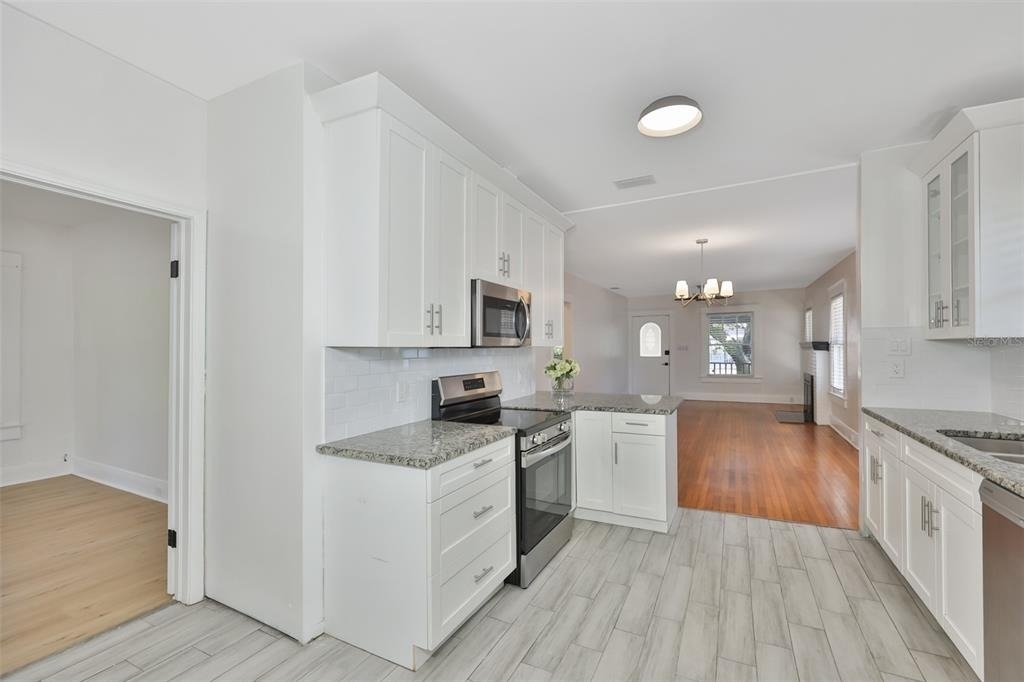 902 W Columbus Drive - Photo 9