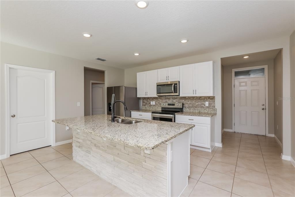 1924 Red Canyon Drive - Photo 4