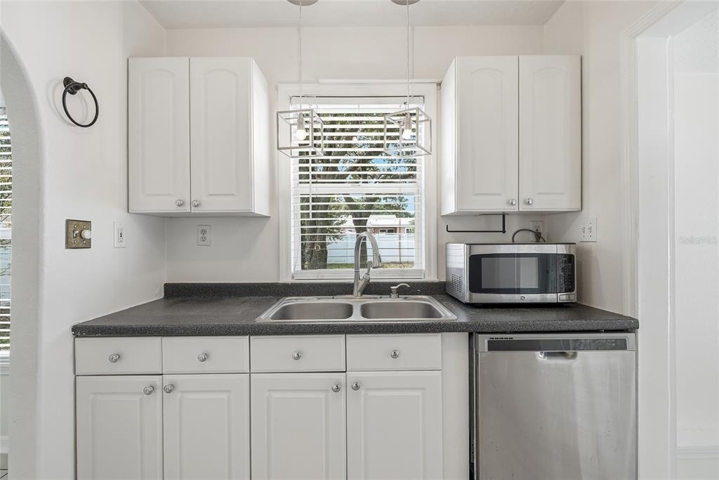 1914 W Aileen Street - Photo 15