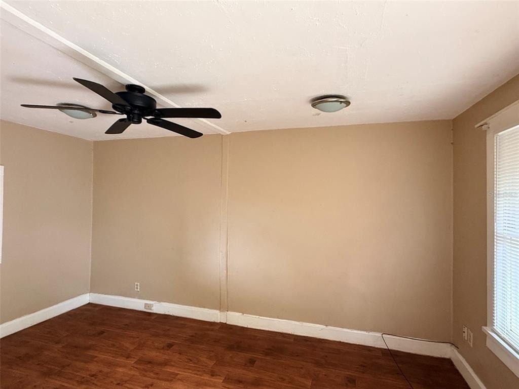 1648 27th Avenue N - Photo 2