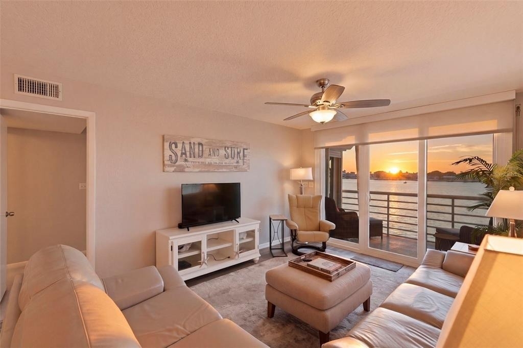 6085 Bahia Del Mar Circle - Photo 30