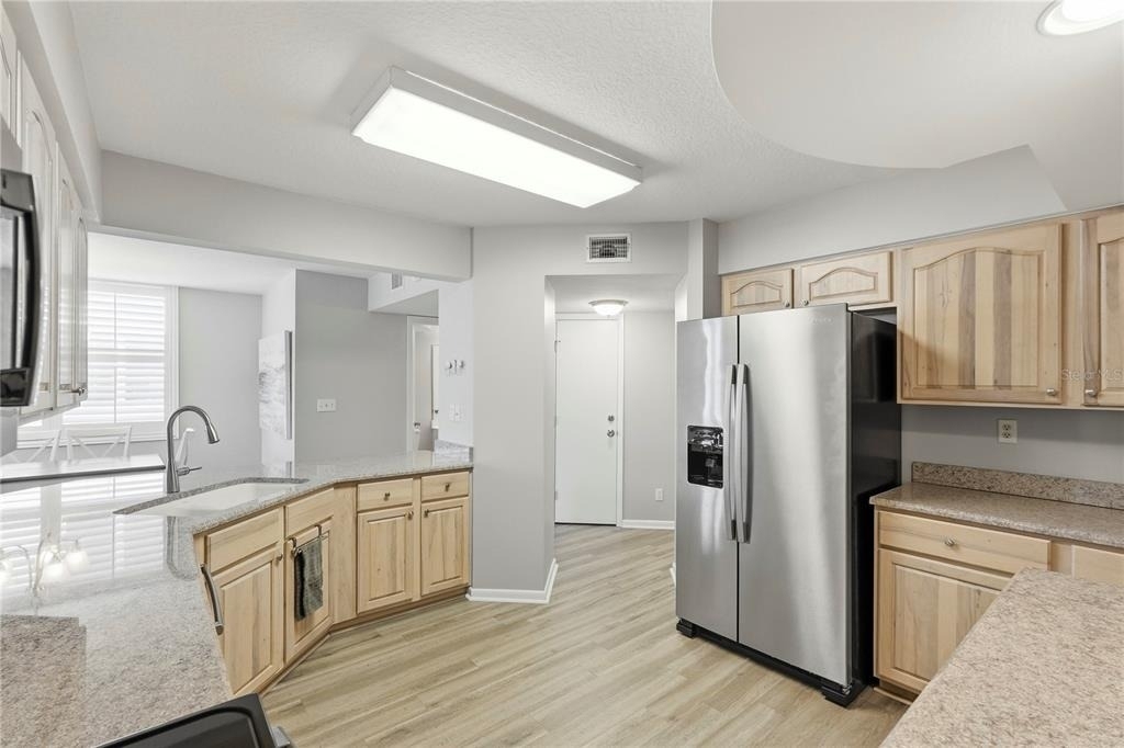 6085 Bahia Del Mar Circle - Photo 11