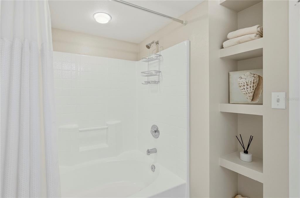 6085 Bahia Del Mar Circle - Photo 21