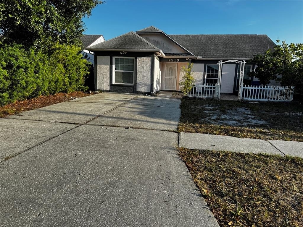 9213 Camino Villa Boulevard - Photo 0