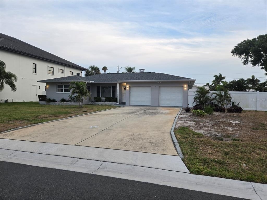 106 15th Street - Photo 0