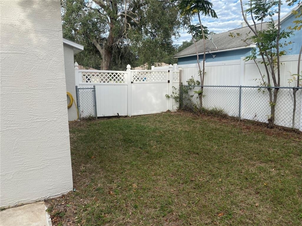 2459 Landover Boulevard - Photo 11