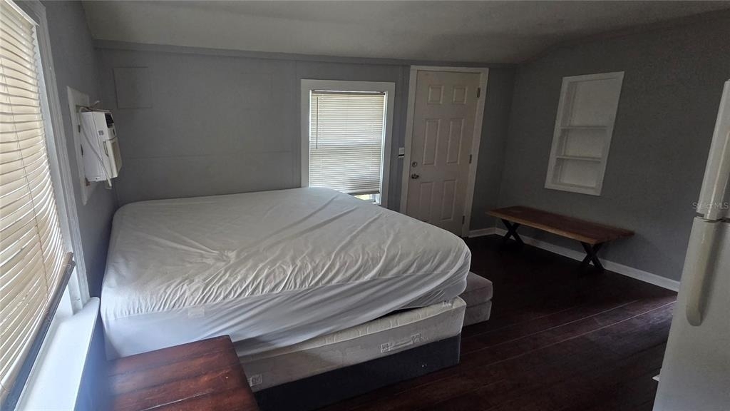 5475 42nd Street N - Photo 8