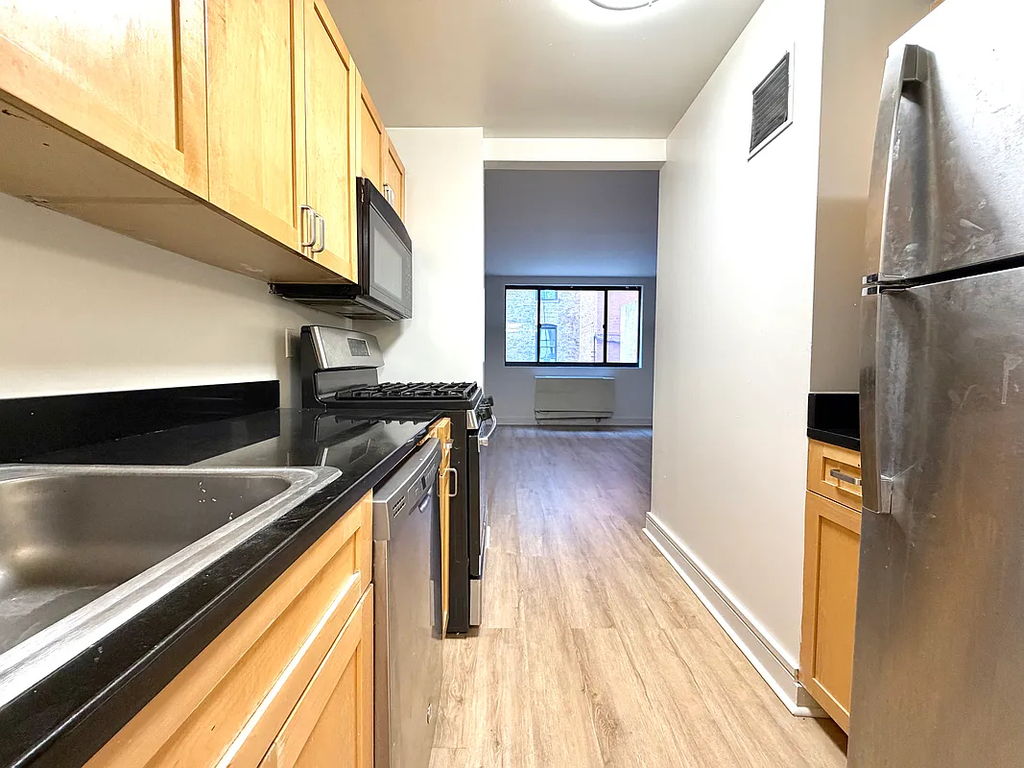 323 West 96th Street - Photo 3