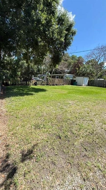 1703 Blanche Ave - Photo 2
