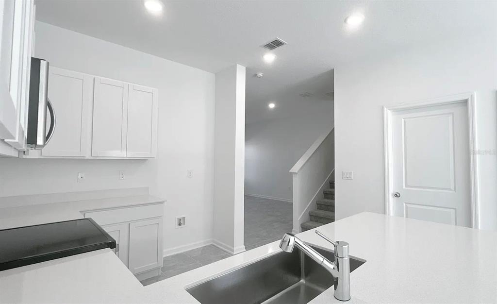 2562 Skyline Loop - Photo 6