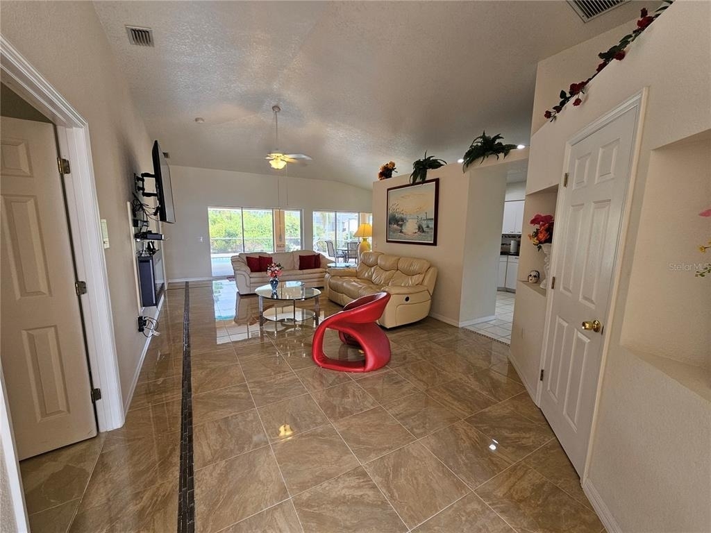 114 Albatross Road - Photo 2