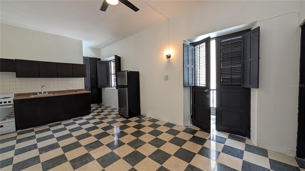 153 Sol St. - Photo 3