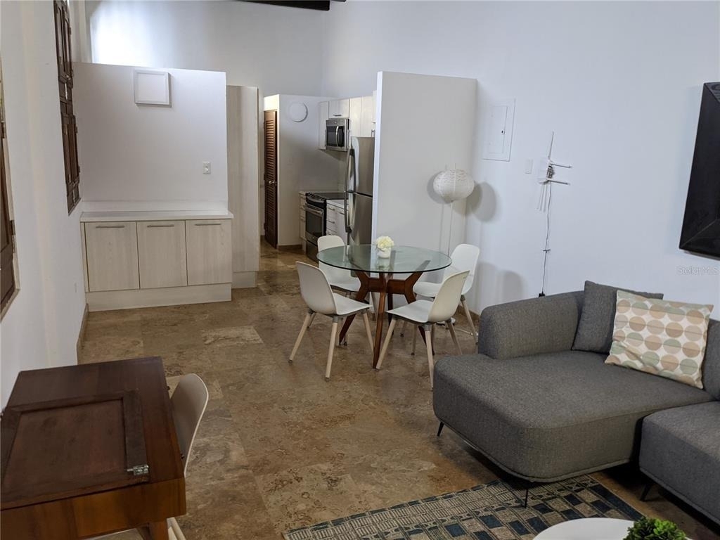 253 Luna St. - Photo 2