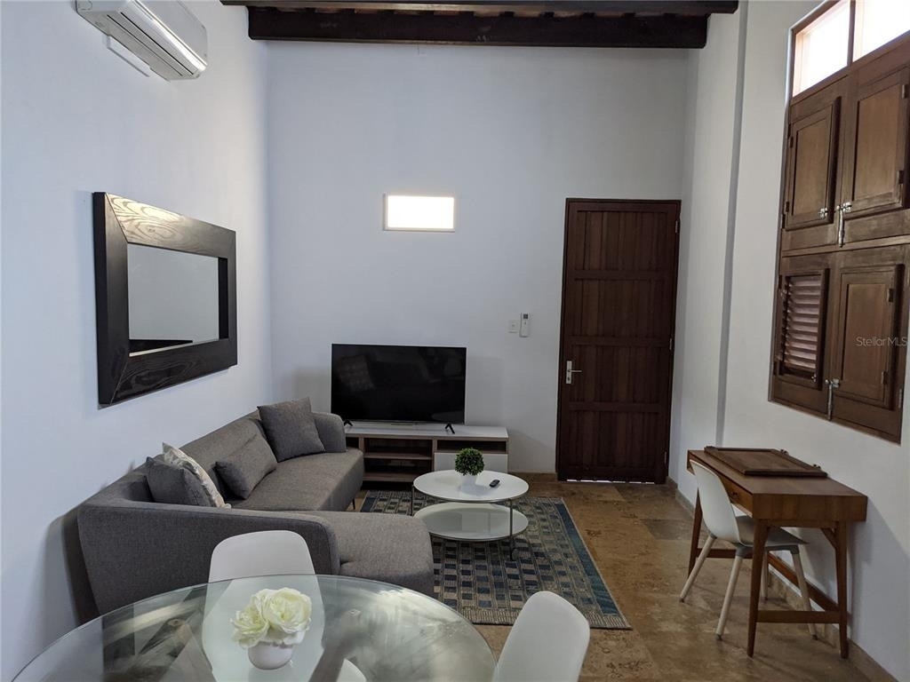 253 Luna St. - Photo 1