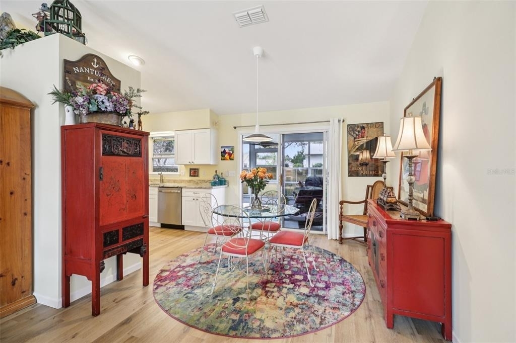 1625 New Abbey Avenue - Photo 3