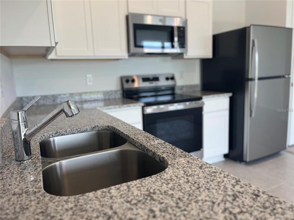 3301 Vesara Drive - Photo 3