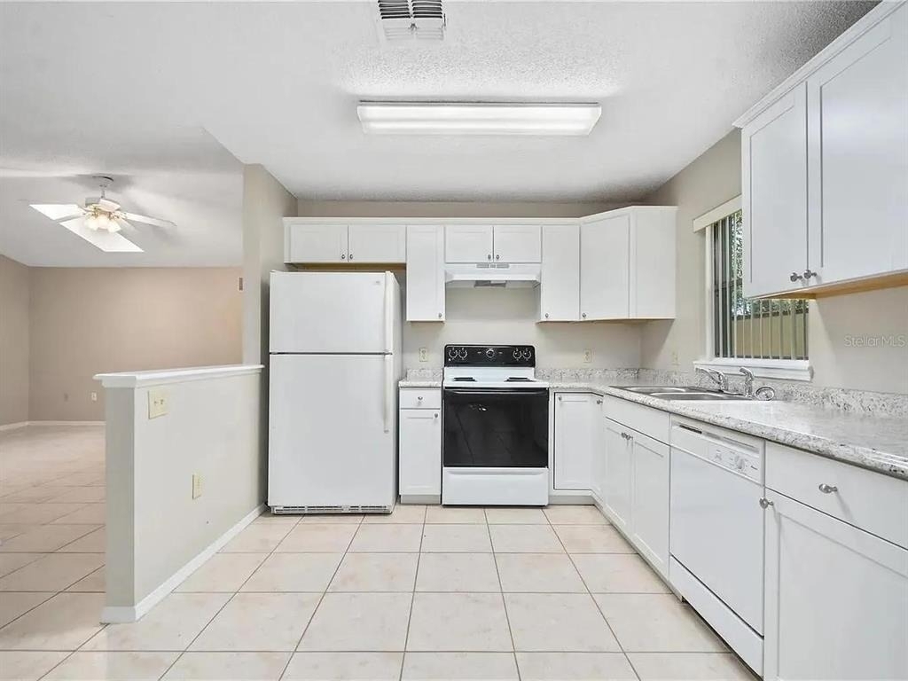 1600 Cimarron Hills Drive - Photo 3