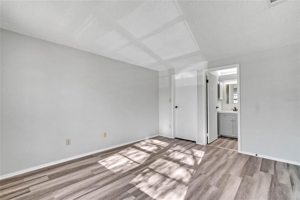 4907 Lake Ridge Road - Photo 8