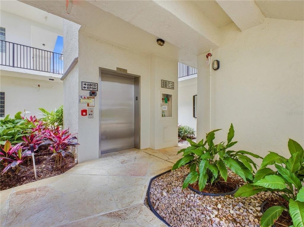 5157 Floria Way - Photo 2