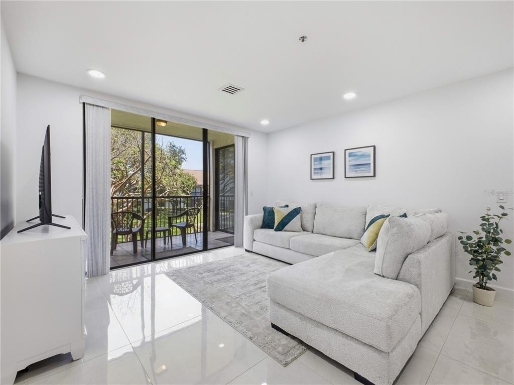 5157 Floria Way - Photo 9