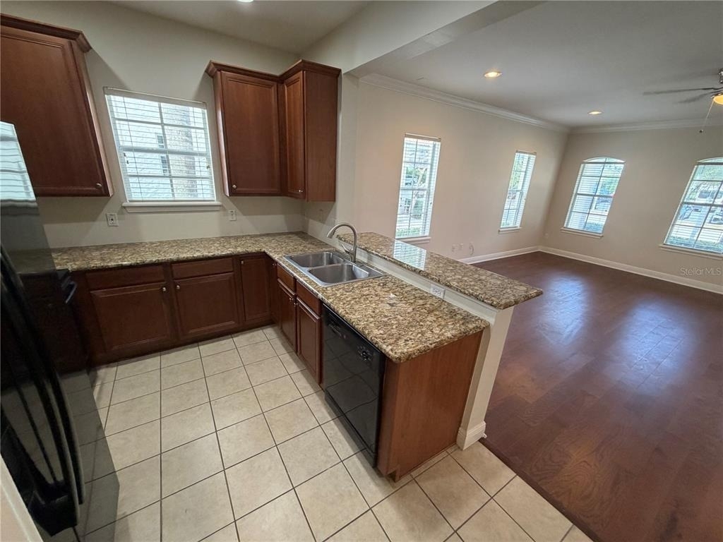 3400 Golfview Boulevard - Photo 4