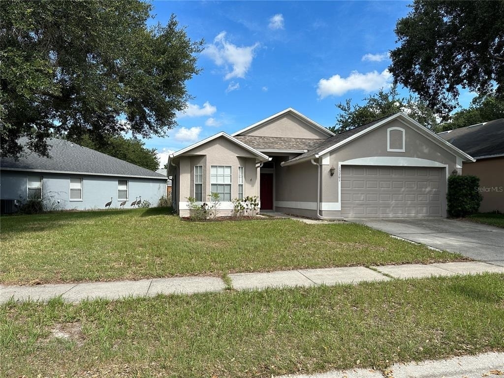 13701 Meadowpark Avenue - Photo 0