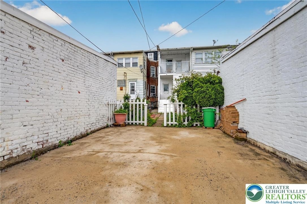 626 11th Street - Photo 52