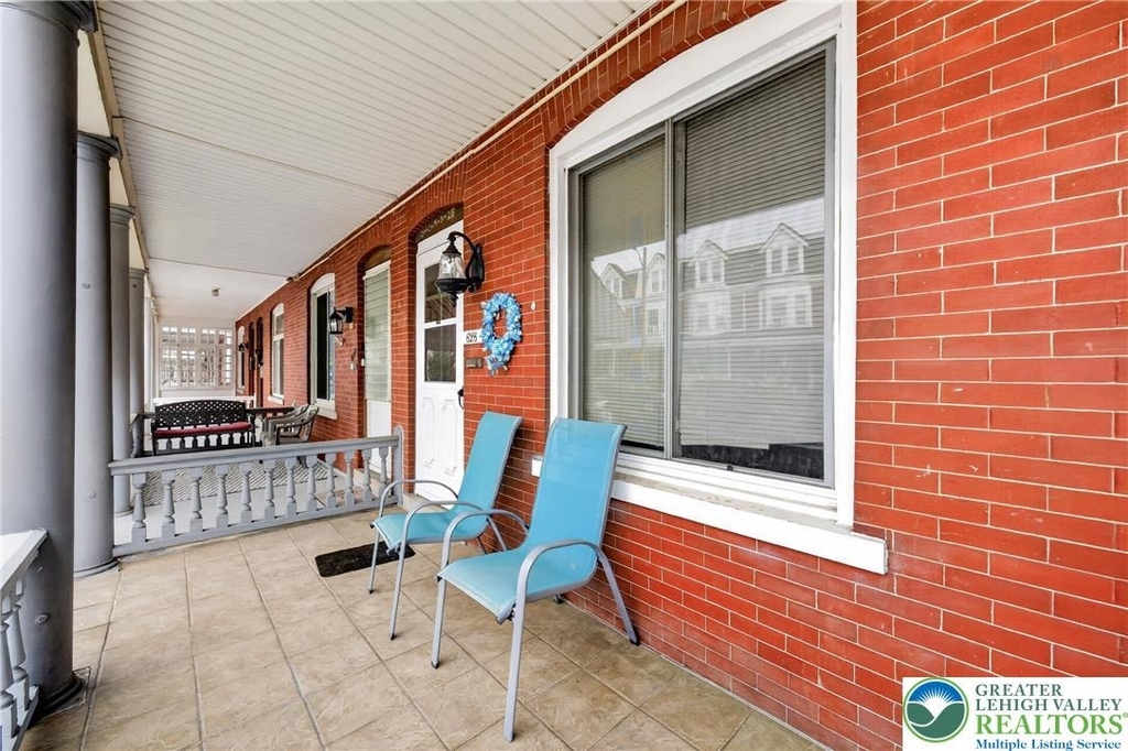 626 11th Street - Photo 5