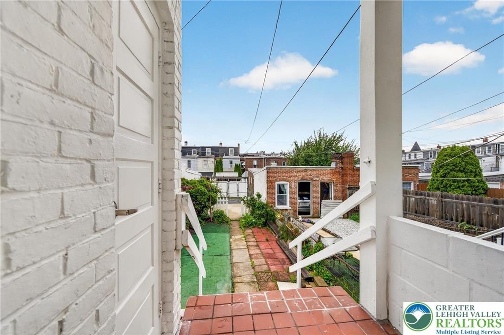 626 11th Street - Photo 46