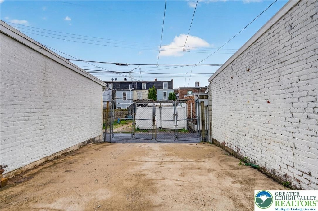 626 11th Street - Photo 51