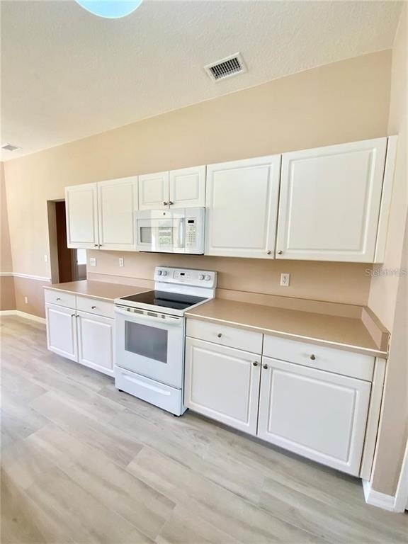 7 Walton Place - Photo 6