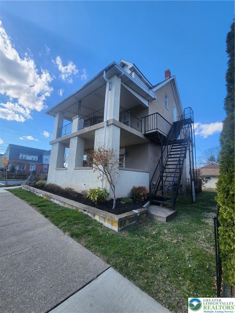 401 E Goepp Street - Photo 2