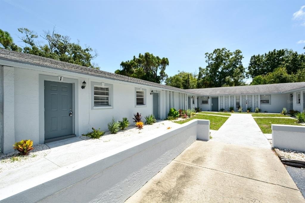 2519 9th Avenue W - Photo 0