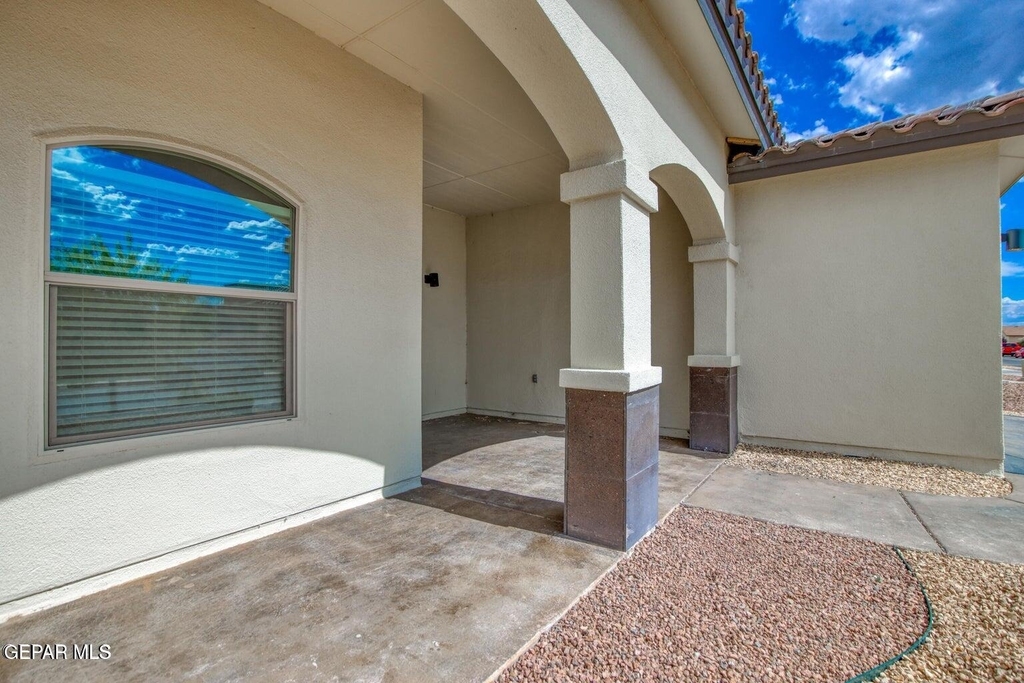 2148 William Caples Street - Photo 2